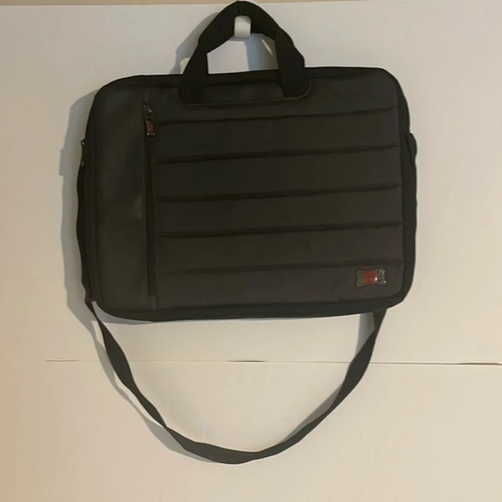 Black Swiss gear laptop bag
